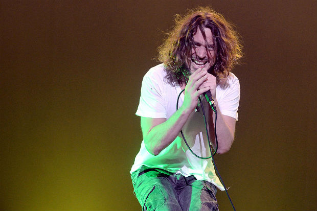 Chris Cornell S Funeral Plans Grave Site Revealed Celebuzz