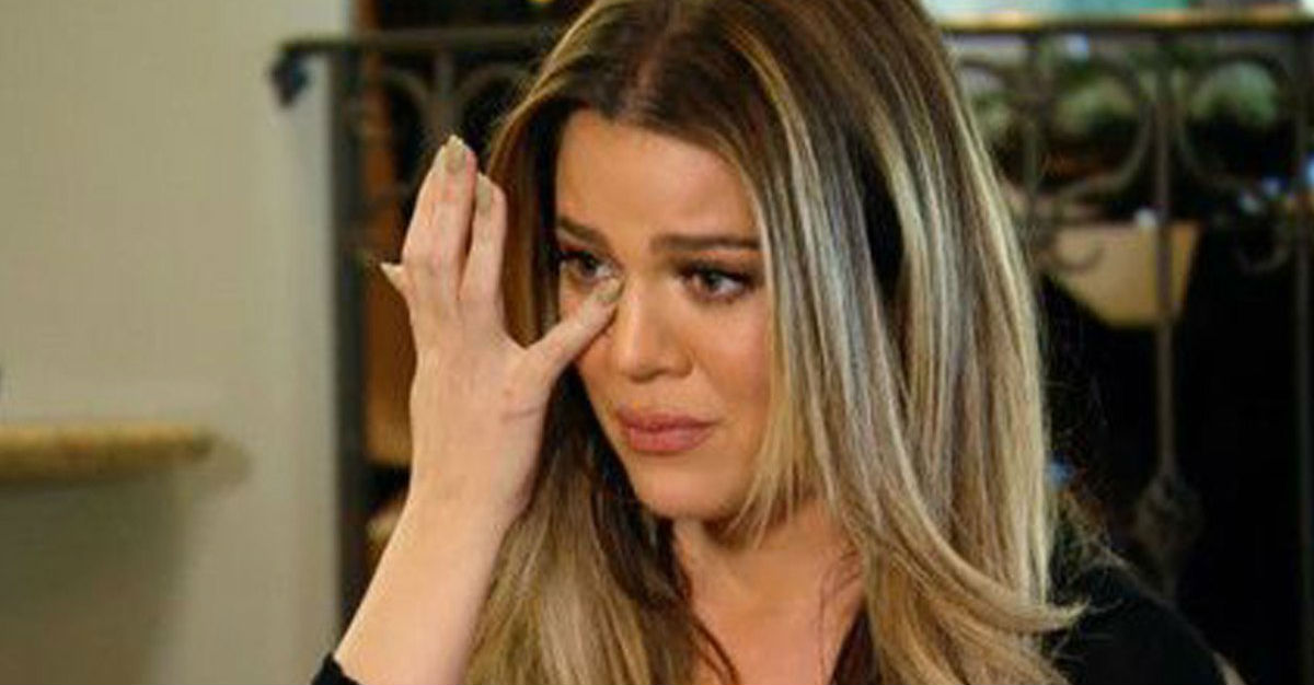 khloe kardashian crying header