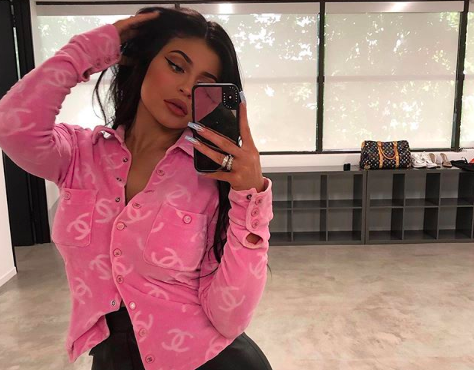 Kylie Jenner Dragged by Twitter Fans