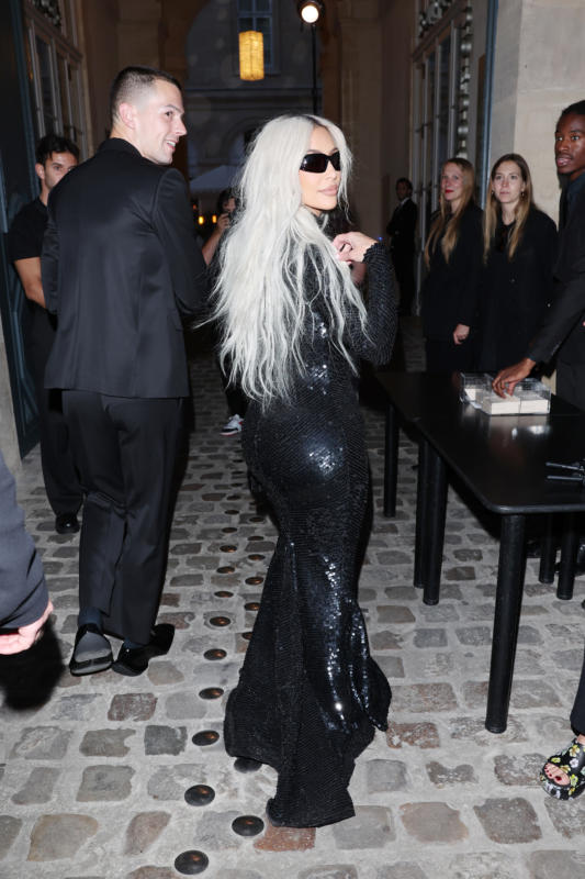 Balenciaga : Dinner Outside Arrivals - Paris Fashion Week - Haute Couture Fall Winter 2022 2023