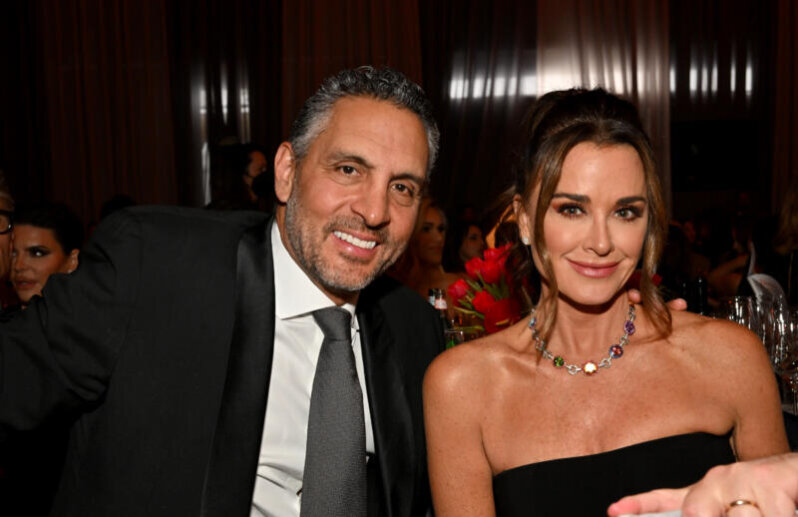 Kyle Richards Addresses Physical Relationship With Mauricio Umansky